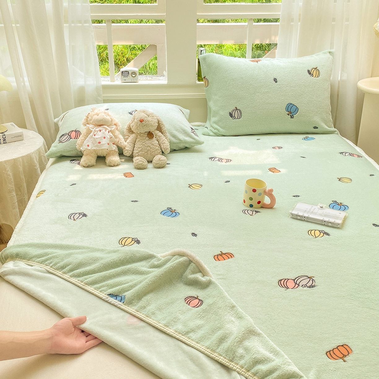 91家纺网 家纺一手货源 找家纺 眠势力 2025新款250g双面绒床笠单件三件套刺绣款高克重牛奶绒床垫保护套 小南瓜【双面绒刺绣款】