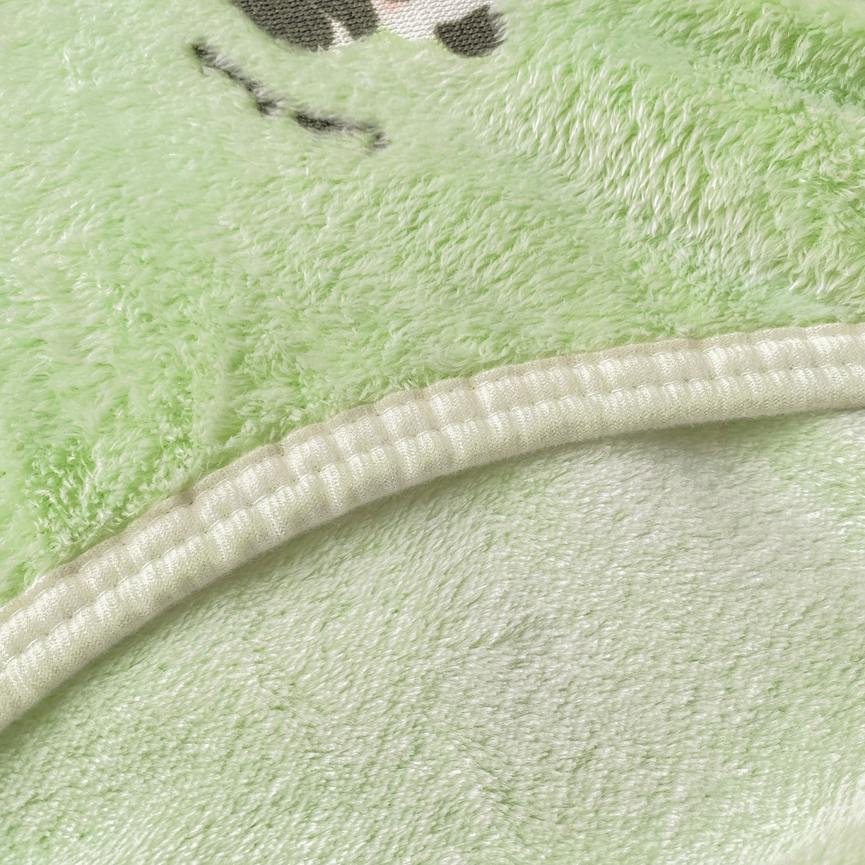 91家纺网 家纺一手货源 找家纺 眠势力 2025新款250g双面绒床笠单件三件套刺绣款高克重牛奶绒床垫保护套 熊猫绿【双面绒刺绣款】