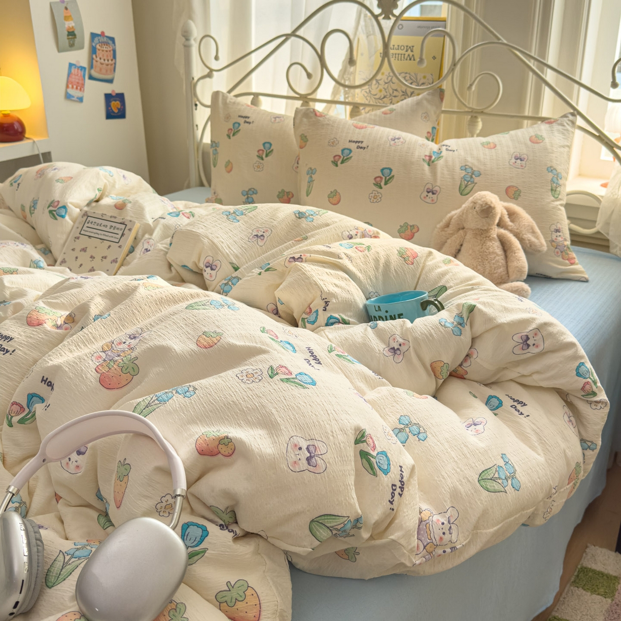 91家纺网 家纺一手货源 找家纺 卡斯诺家纺馆 2025新款A类皱皱棉双层纱印花四件套 草莓乐园