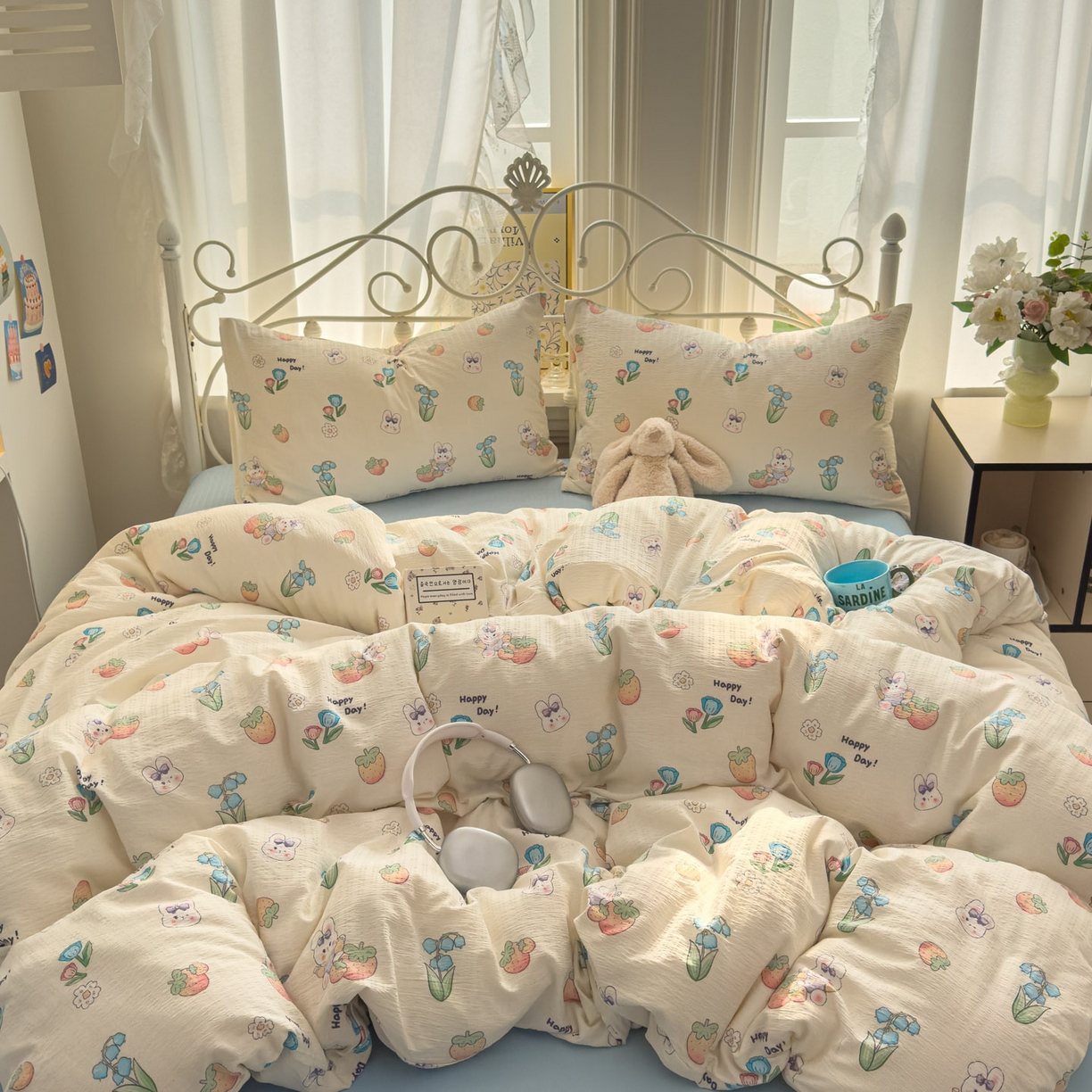 91家纺网 家纺一手货源 找家纺 卡斯诺家纺馆 2025新款A类皱皱棉双层纱印花四件套 草莓乐园