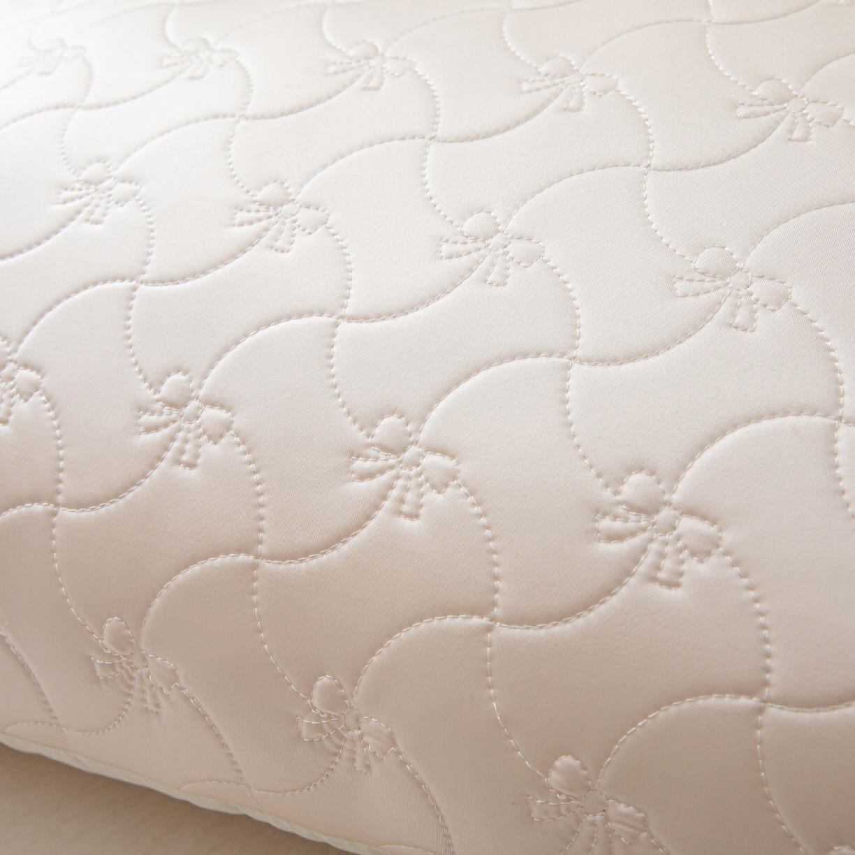 91家纺网 家纺一手货源 找家纺 麦肯锡 2025新款嘭嘭水光-水润枕枕头枕芯-产品图 嘭嘭水光-水润枕/对