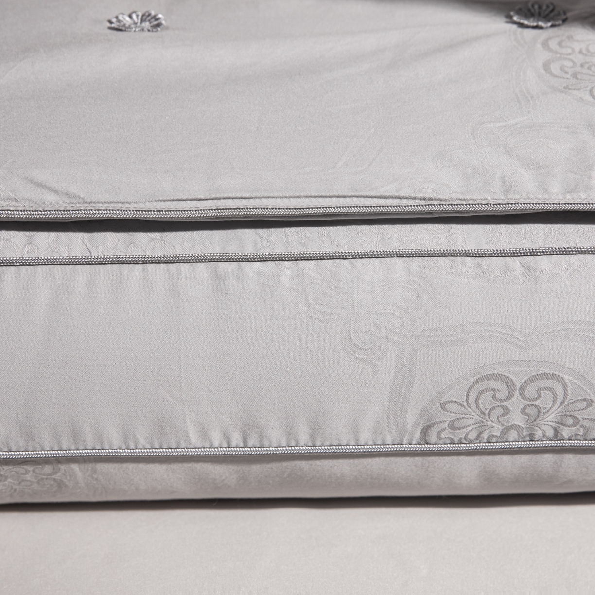 91家纺网 家纺一手货源 找家纺 麦肯锡 2025新款缎纹提花蚕丝枕枕头枕芯 灰色/对