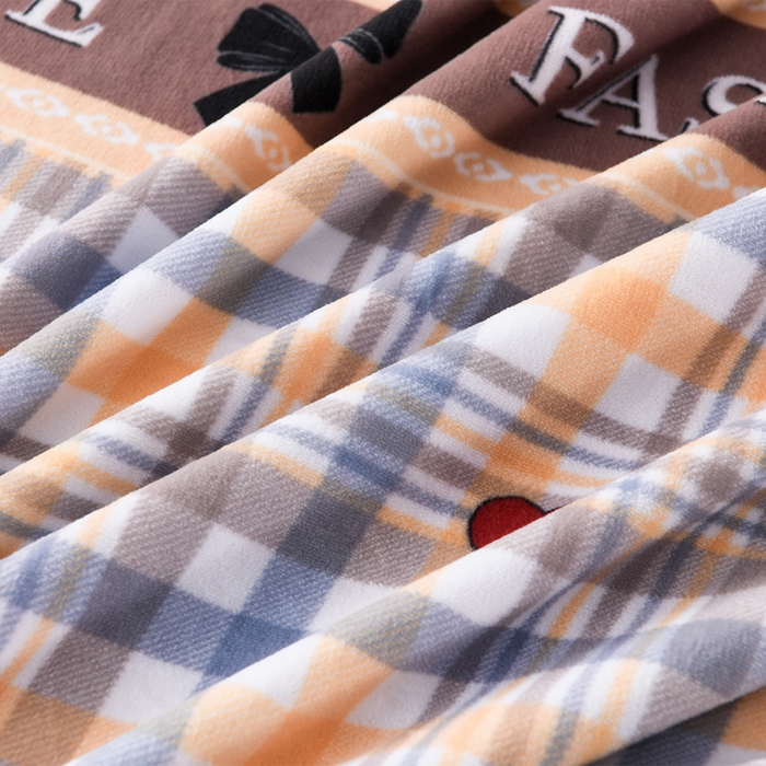 91家纺网 家纺一手货源 找家纺 牵依 2025新款金貂绒四件套牛奶绒四件套爱心蓝