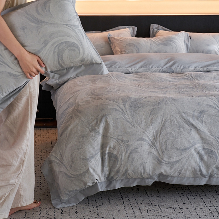 91家纺网 家纺一手货源 找家纺 宜代光年 2025新款亚麻大提花贡缎磨毛四件套-侘寂风（拼角款）-云千 云千-鲜蓝