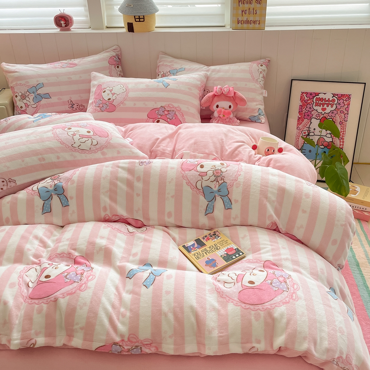 91家纺网 家纺一手货源 找家纺 金爱家 2025新款A类正版三丽鸥授权卡通加厚高克重牛奶绒系列四件套 绒三丽鸥-粉梦美乐蒂