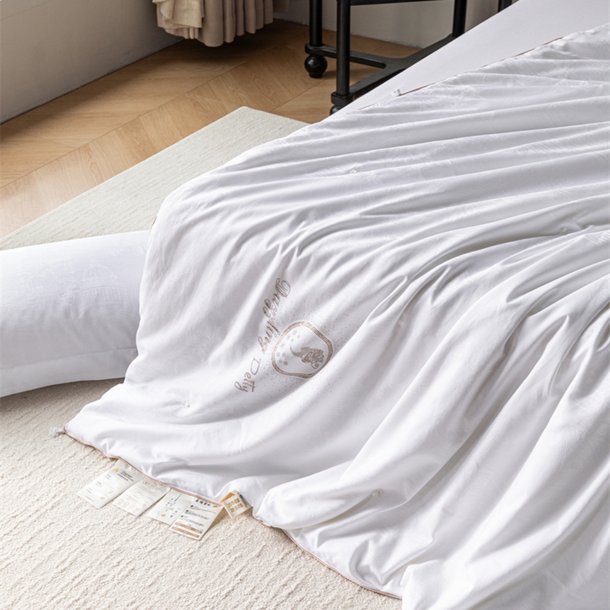 91家纺网 家纺一手货源 找家纺 缦纯蚕丝羽绒馆2025新款特级国标双宫桑蚕丝被城堡女王手工100%桑蚕丝被子春秋被夏被冬被长丝绵被子子母被保真可检测 珍珠白