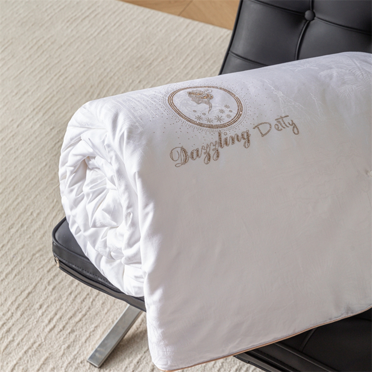 91家纺网 家纺一手货源 找家纺 缦纯蚕丝羽绒馆2025新款特级国标双宫桑蚕丝被城堡女王手工100%桑蚕丝被子春秋被夏被冬被长丝绵被子子母被保真可检测 珍珠白