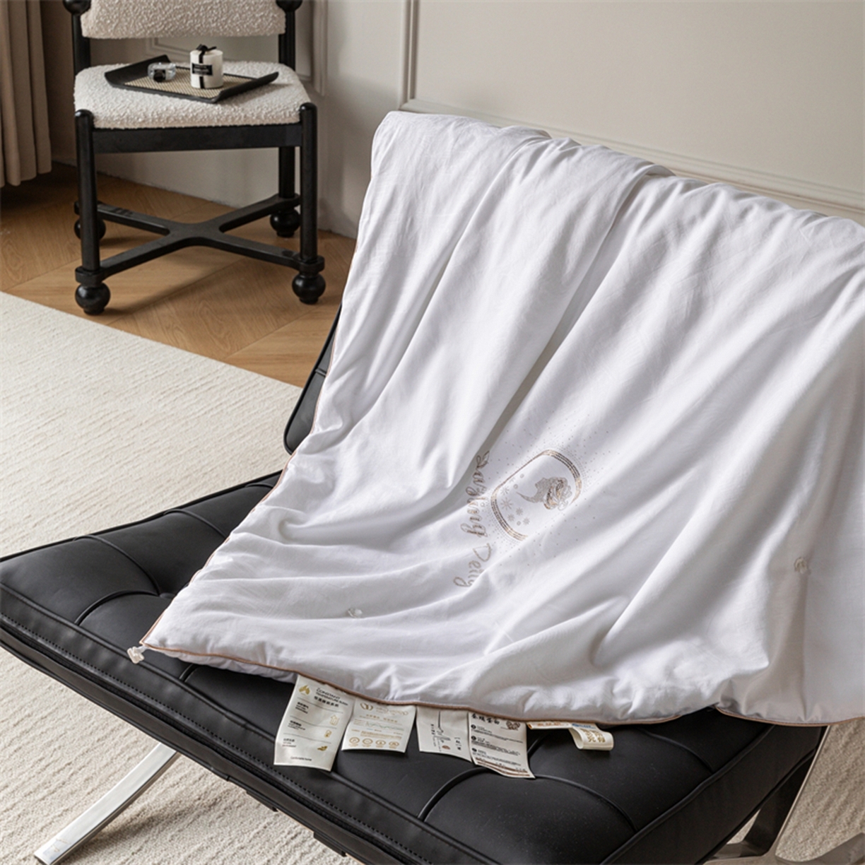 91家纺网 家纺一手货源 找家纺 缦纯蚕丝羽绒馆2025新款特级国标双宫桑蚕丝被城堡女王手工100%桑蚕丝被子春秋被夏被冬被长丝绵被子子母被保真可检测 珍珠白