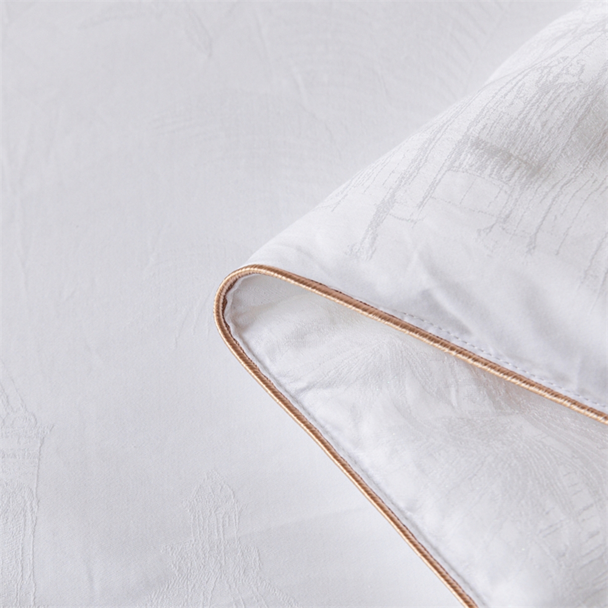 91家纺网 家纺一手货源 找家纺 缦纯蚕丝羽绒馆2025新款特级国标双宫桑蚕丝被城堡女王手工100%桑蚕丝被子春秋被夏被冬被长丝绵被子子母被保真可检测 珍珠白