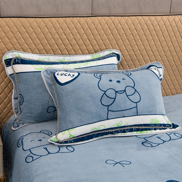 91家纺网 家纺一手货源 找家纺 牵依 2025新款金貂绒四件套牛奶绒四件套爱心小熊