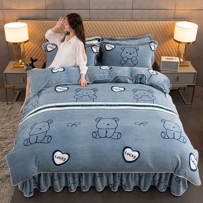 91家纺网 家纺一手货源 找家纺 牵依 2025新款金貂绒四件套牛奶绒四件套爱心小熊