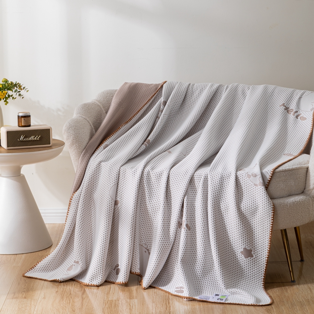 91家纺网 家纺一手货源 找家纺 观月轩家纺 2025新款针织棉冰感夏被夏凉被空调被系列 卡皮巴拉-浅咖色