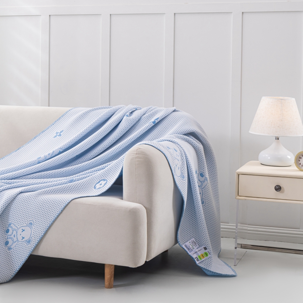 91家纺网 家纺一手货源 找家纺 观月轩家纺 2025新款针织棉冰感夏被夏凉被空调被系列 暴力熊-天蓝色