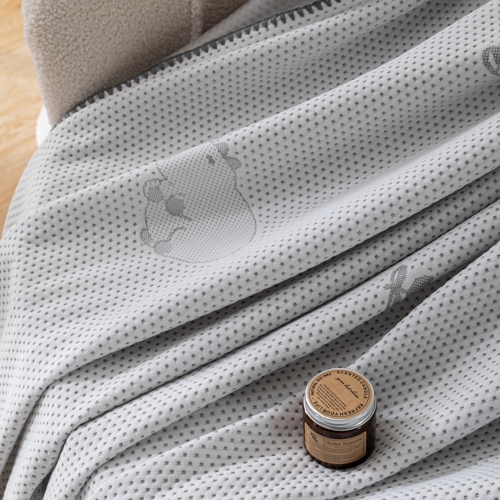 91家纺网 家纺一手货源 找家纺 观月轩家纺 2025新款针织棉冰感夏被夏凉被空调被系列 卡皮巴拉-浅灰色