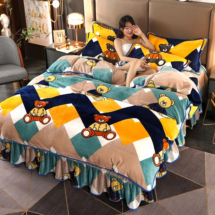 91家纺网 家纺一手货源 找家纺 牵依 2025新款金貂绒四件套牛奶绒四件套安迪小熊