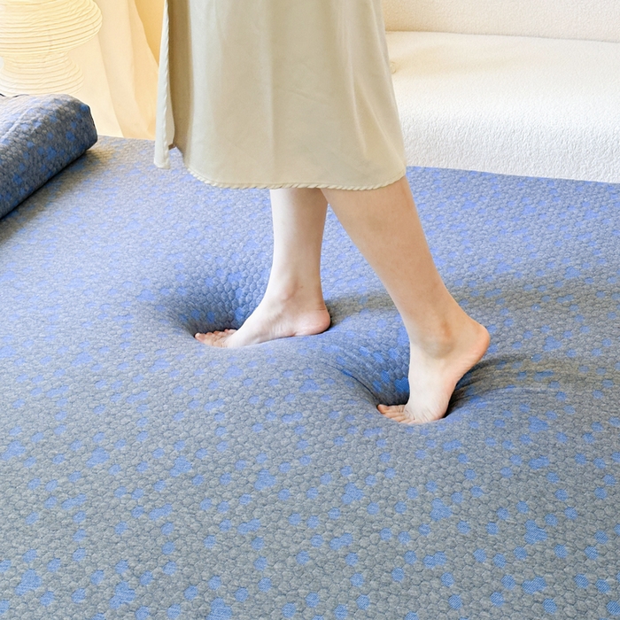 91家纺网 家纺一手货源 找家纺 （总）美丽折家纺 2025新款双拉链头鸟眼布乳胶床垫内套