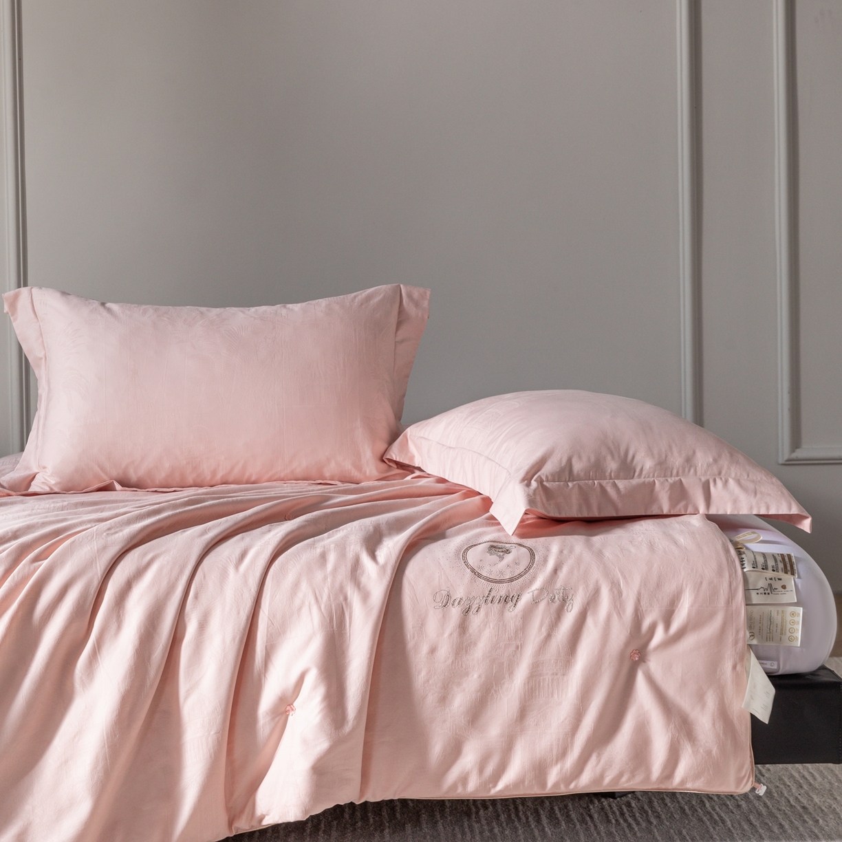 91家纺网 家纺一手货源 找家纺 缦纯蚕丝羽绒馆2025新款特级国标双宫桑蚕丝被城堡女王手工100%桑蚕丝被子春秋被夏被冬被长丝绵被子子母被保真可检测 粉玉色