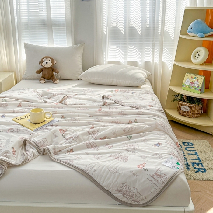 91家纺网 家纺一手货源 找家纺 观月轩家纺 2025新款亲肤舒适凉感丝夏被夏凉被空调被 彼得兔庄园-咖