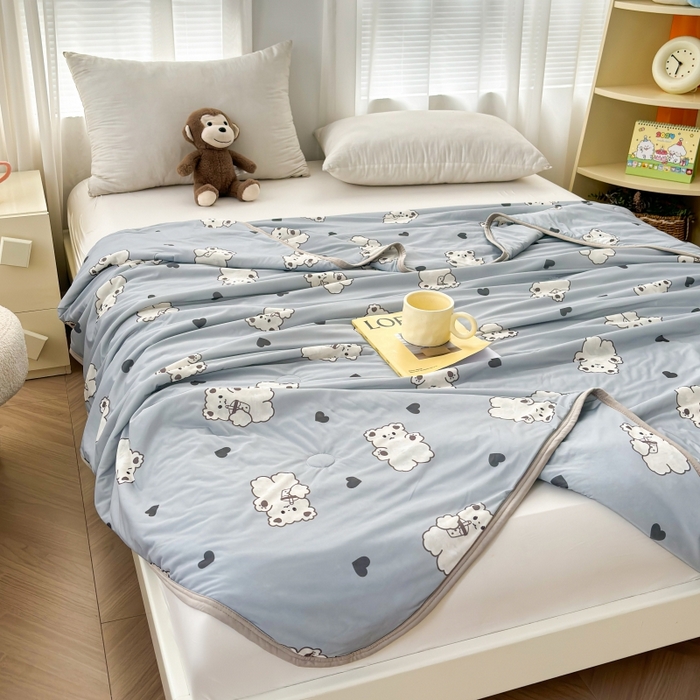 91家纺网 家纺一手货源 找家纺 观月轩家纺 2025新款亲肤舒适凉感丝夏被夏凉被空调被 爱心熊-灰