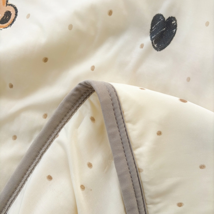 91家纺网 家纺一手货源 找家纺 观月轩家纺 2025新款亲肤舒适凉感丝夏被夏凉被空调被 小熊派对