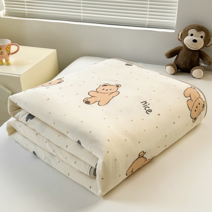 91家纺网 家纺一手货源 找家纺 观月轩家纺 2025新款亲肤舒适凉感丝夏被夏凉被空调被 小熊派对