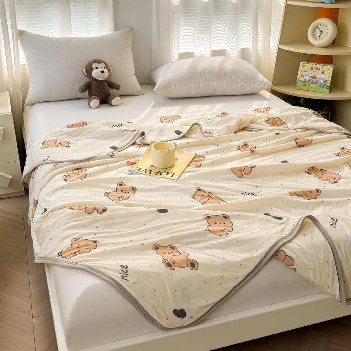 91家纺网 家纺一手货源 找家纺 观月轩家纺 2025新款亲肤舒适凉感丝夏被夏凉被空调被 小熊派对