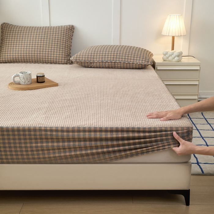 91家纺网 家纺一手货源 找家纺 佳笠家居 2025新款全棉纯棉水洗棉小格子加婴儿绒床笠单床笠单品床笠单件床笠 暖绒-卡其格