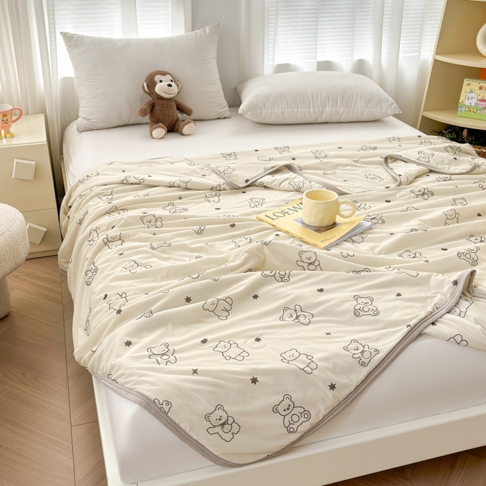 91家纺网 家纺一手货源 找家纺 观月轩家纺 2025新款亲肤舒适凉感丝夏被夏凉被空调被 星球兔-米黄