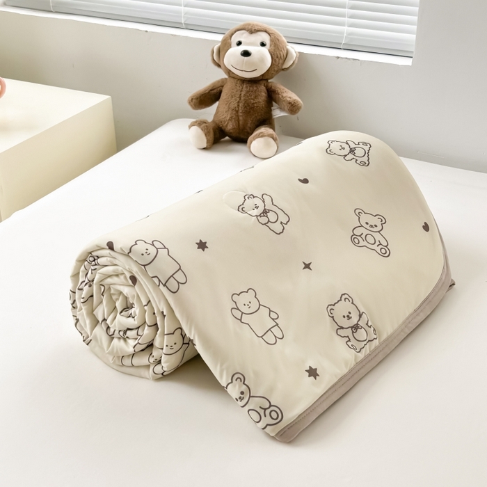 91家纺网 家纺一手货源 找家纺 观月轩家纺 2025新款亲肤舒适凉感丝夏被夏凉被空调被 星球兔-米黄