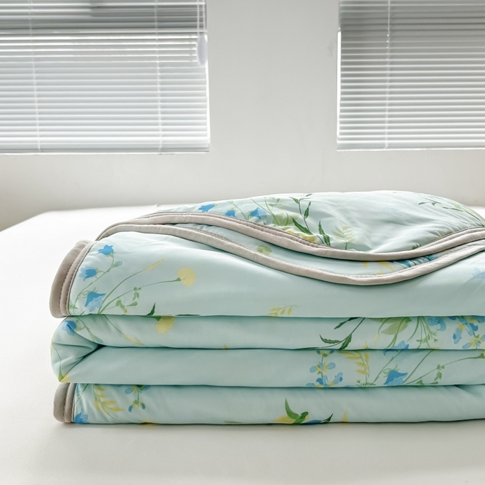 91家纺网 家纺一手货源 找家纺 观月轩家纺 2025新款亲肤舒适凉感丝夏被夏凉被空调被 仙草-蓝