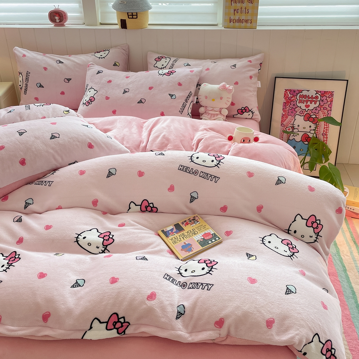 91家纺网 家纺一手货源 找家纺 金爱家 2025新款A类正版三丽鸥授权卡通加厚高克重牛奶绒系列四件套 绒三丽鸥-粉心甜筒kitty
