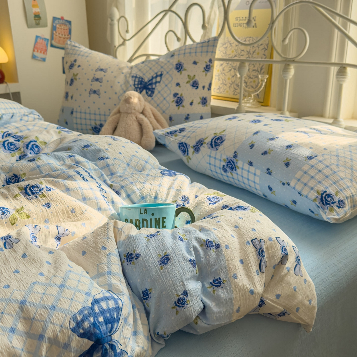 91家纺网 家纺一手货源 找家纺 卡斯诺家纺馆 2025新款A类皱皱棉双层纱印花四件套 蓝玫之约