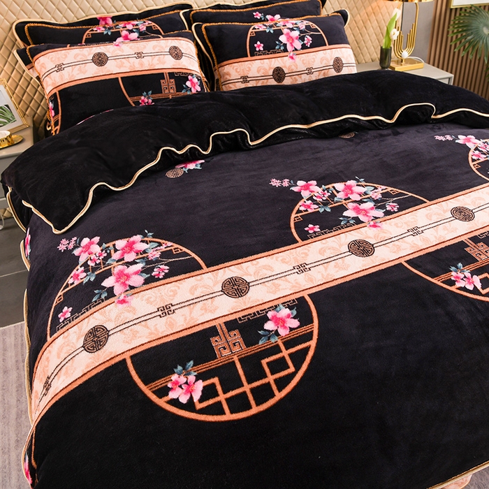 91家纺网 家纺一手货源 找家纺 牵依 2025新款金貂绒四件套牛奶绒四件套花好月圆