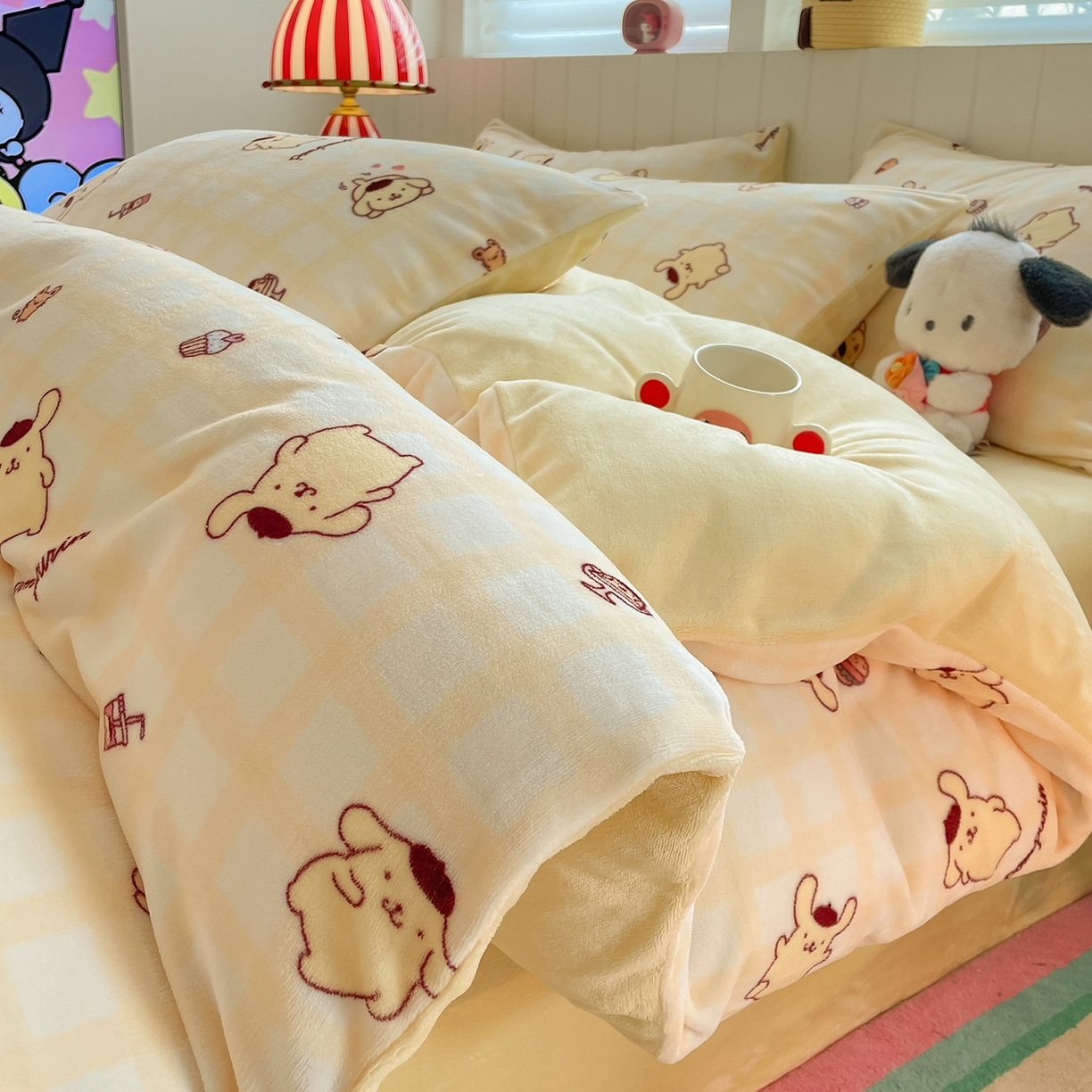 91家纺网 家纺一手货源 找家纺 金爱家 2025新款A类正版三丽鸥授权卡通加厚高克重牛奶绒系列四件套 绒三丽鸥-黄油布丁狗