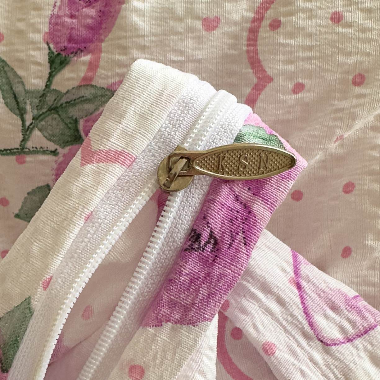 91家纺网 家纺一手货源 找家纺 卡斯诺家纺馆 2025新款A类皱皱棉双层纱印花四件套 流苏