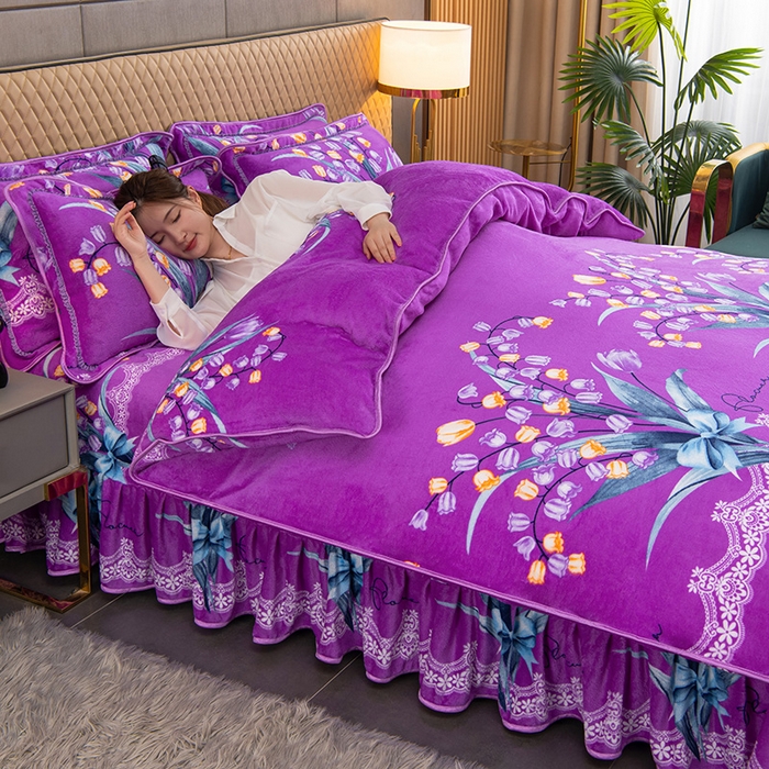 91家纺网 家纺一手货源 找家纺 牵依 2025新款金貂绒四件套牛奶绒四件套蓝玉凝香