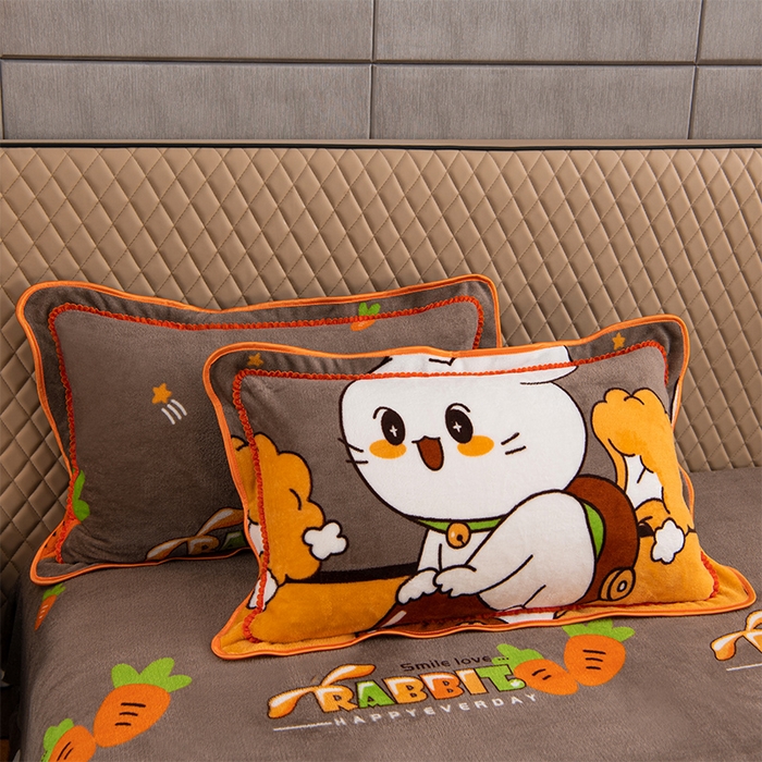 91家纺网 家纺一手货源 找家纺 牵依 2025新款金貂绒四件套牛奶绒四件套萝卜兔