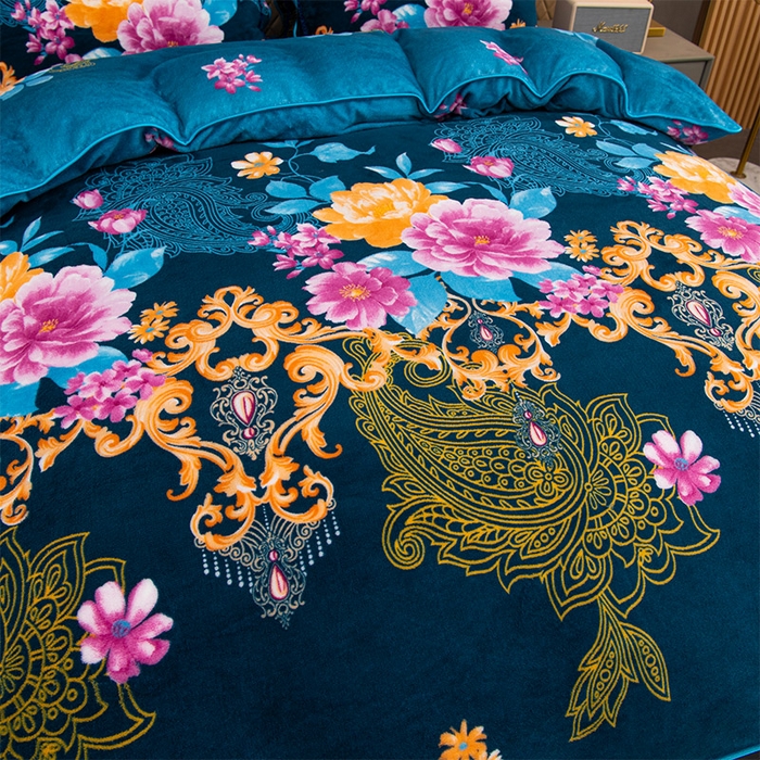 91家纺网 家纺一手货源 找家纺 牵依 2025新款金貂绒四件套牛奶绒四件套欧式花影