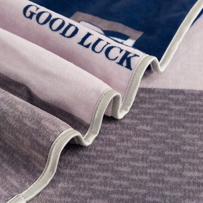 91家纺网 家纺一手货源 找家纺 牵依 2025新款金貂绒四件套牛奶绒四件套时尚之约