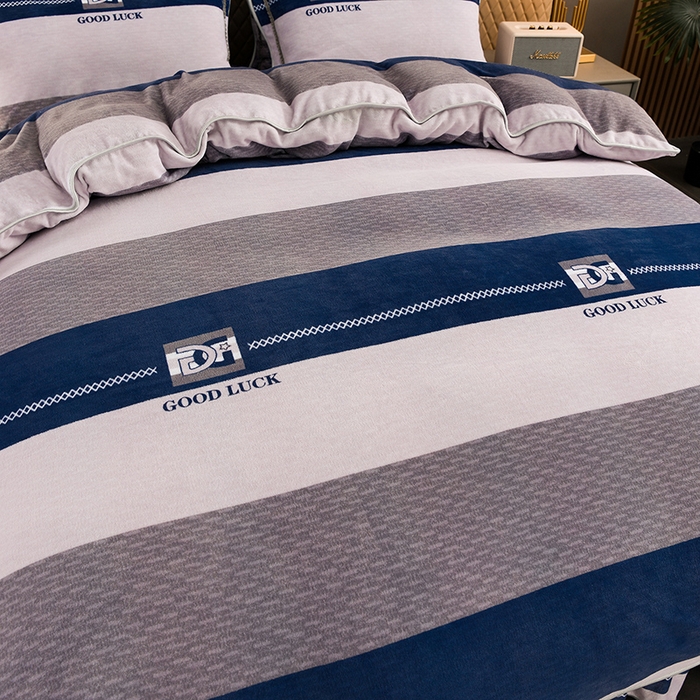 91家纺网 家纺一手货源 找家纺 牵依 2025新款金貂绒四件套牛奶绒四件套时尚之约