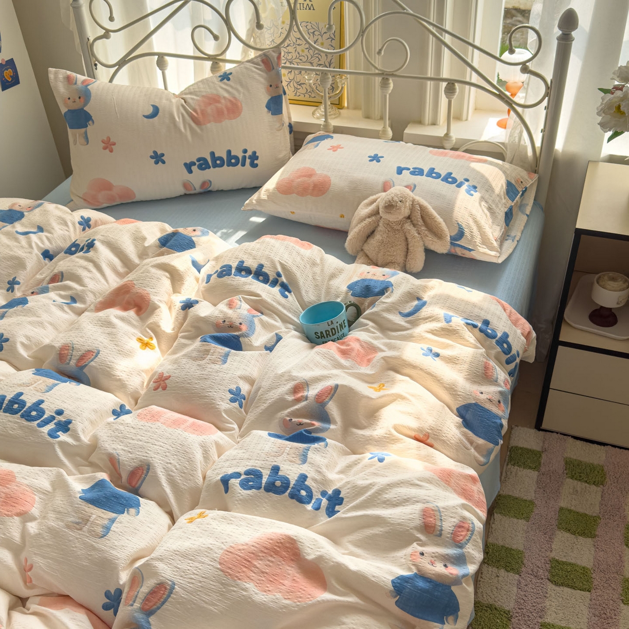 91家纺网 家纺一手货源 找家纺 卡斯诺家纺馆 2025新款A类皱皱棉双层纱印花四件套 梦幻小兔