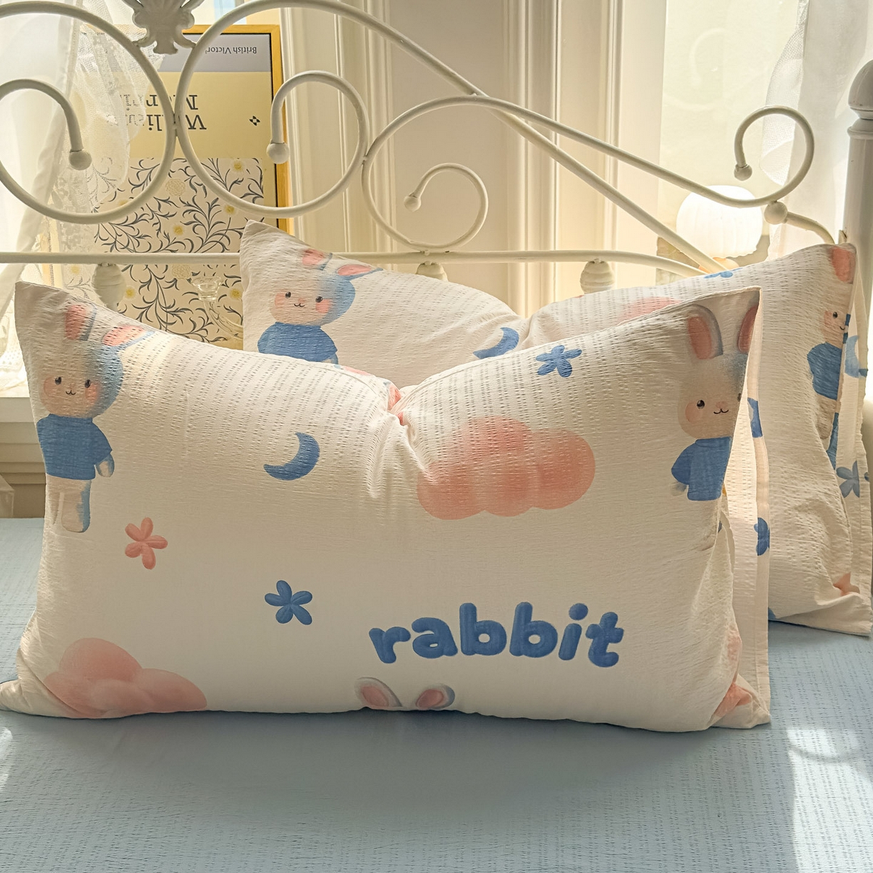 91家纺网 家纺一手货源 找家纺 卡斯诺家纺馆 2025新款A类皱皱棉双层纱印花四件套 梦幻小兔