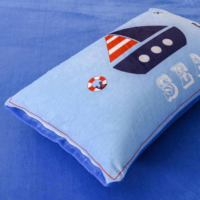 91家纺网 家纺一手货源 找家纺 ds生活馆 2025新款大版卡通水晶绒牛奶绒单枕套 小帆船