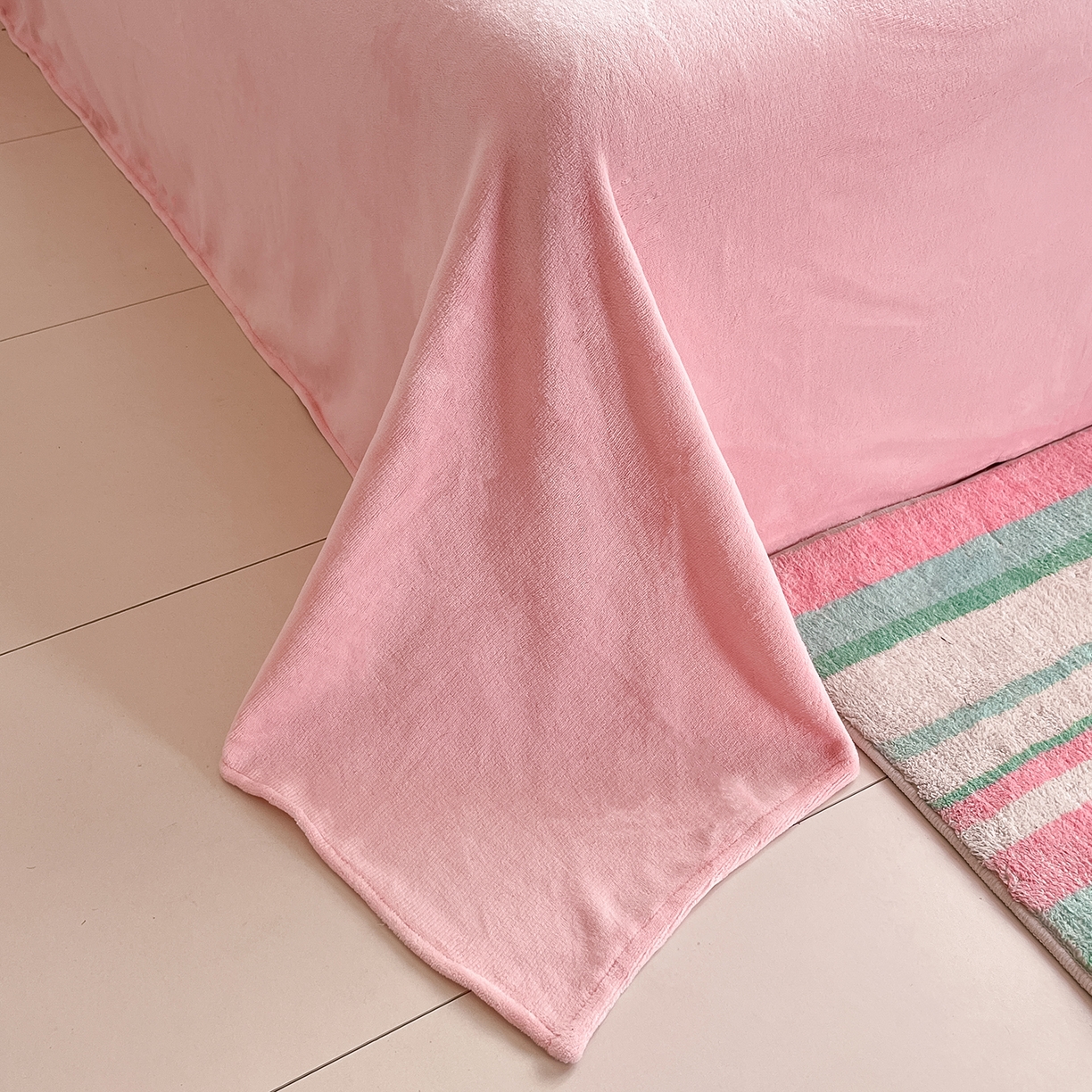 91家纺网 家纺一手货源 找家纺 金爱家 2025新款A类正版三丽鸥授权卡通加厚高克重牛奶绒系列四件套 绒三丽鸥-可爱库洛米