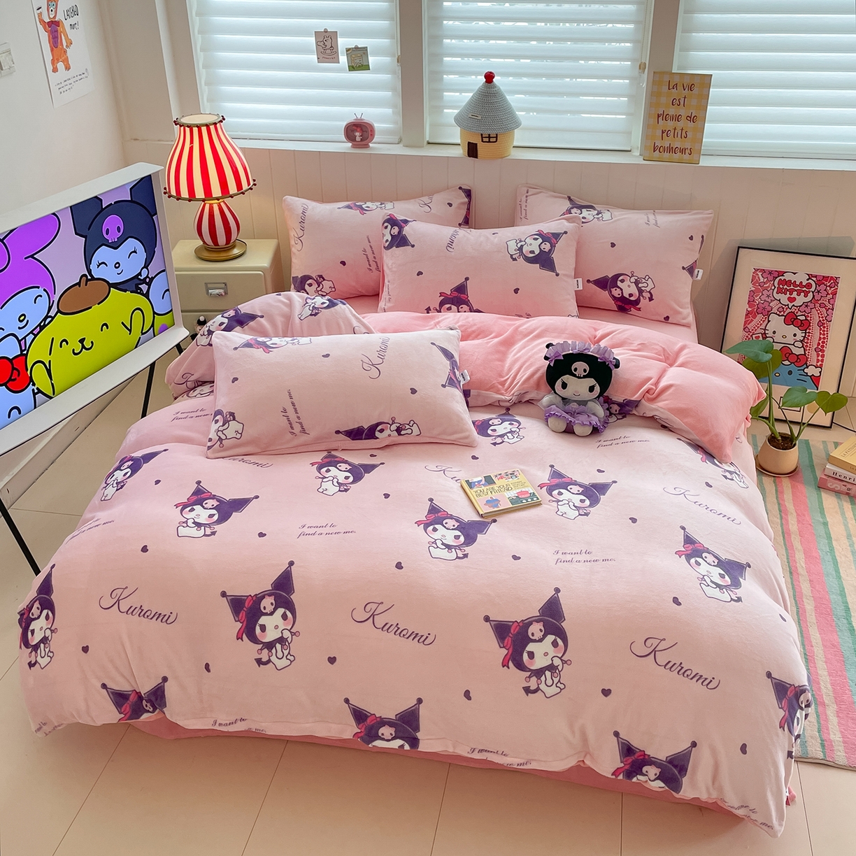 91家纺网 家纺一手货源 找家纺 金爱家 2025新款A类正版三丽鸥授权卡通加厚高克重牛奶绒系列四件套 绒三丽鸥-可爱库洛米