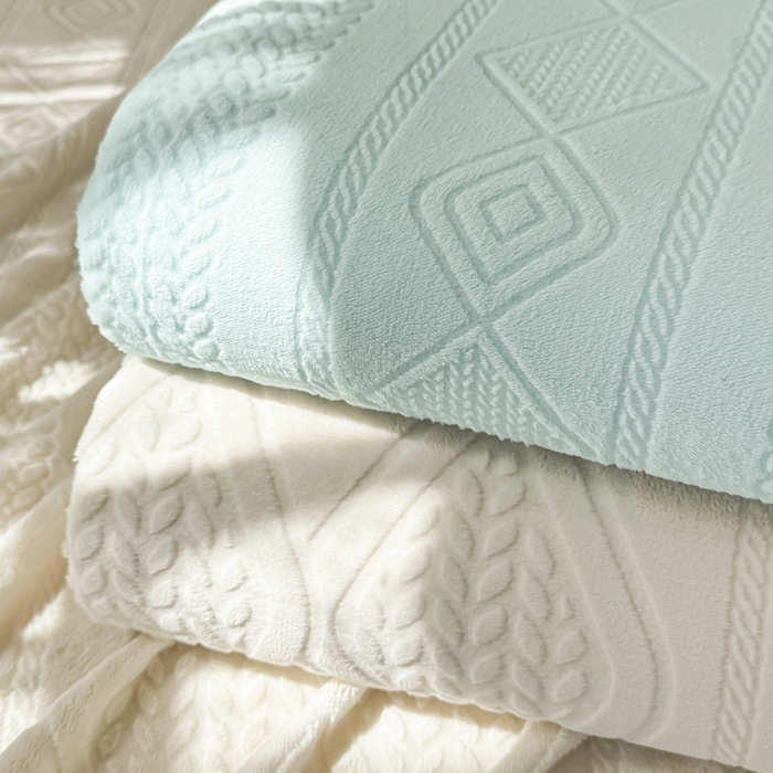 91家纺网 家纺一手货源 找家纺 （总）眠博士 2025新款雕花加厚牛奶绒系列四件套