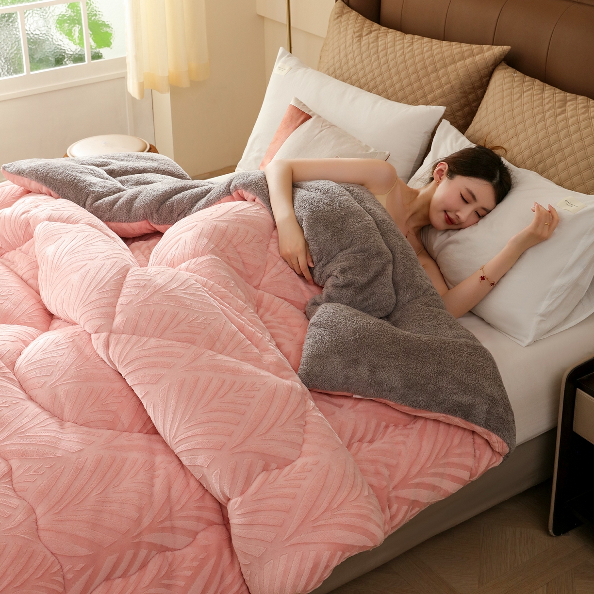 91家纺网 家纺一手货源 找家纺 爱微坊 2024新款亲肤舒适A类泡泡棉花边夏被被芯 幸福小象