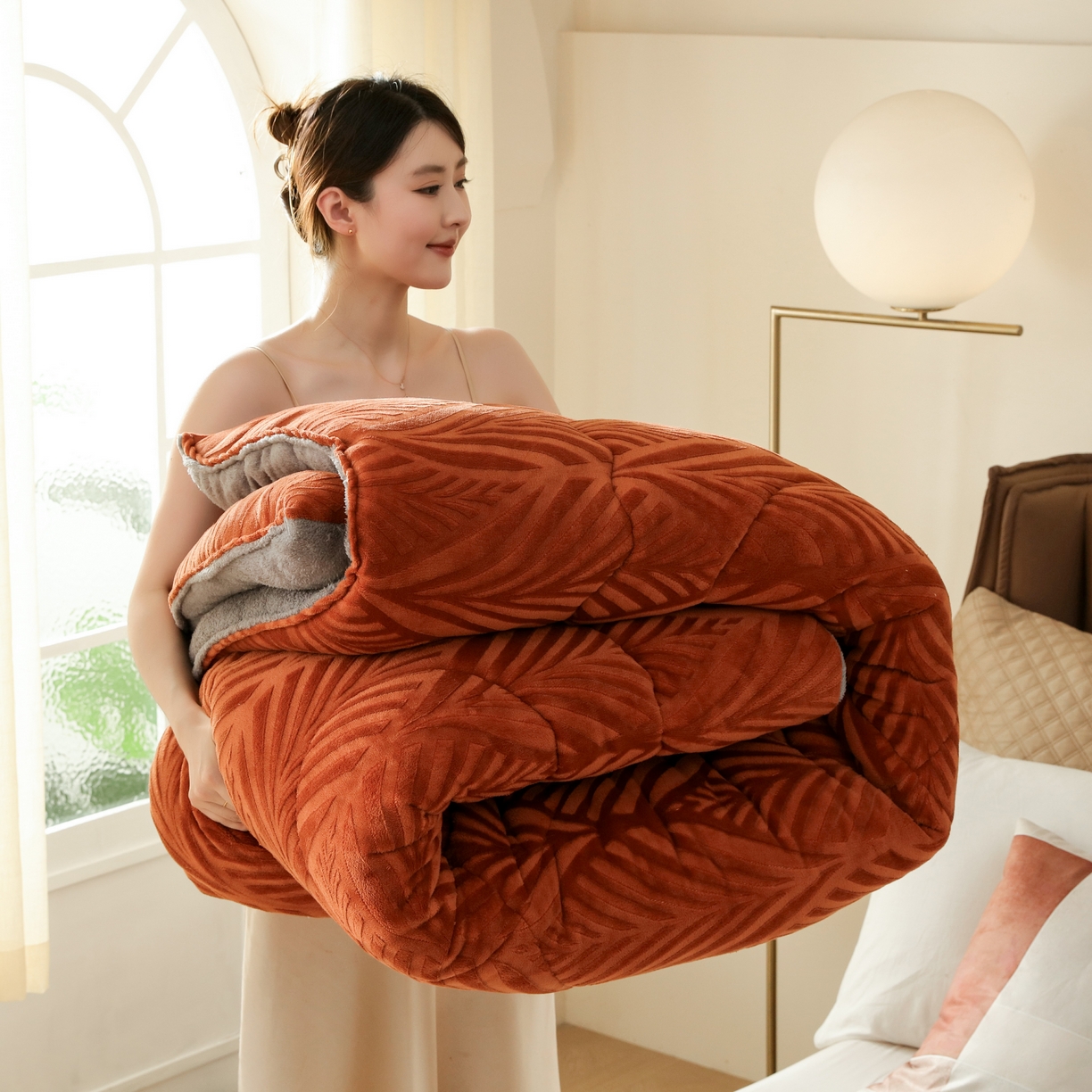 91家纺网 家纺一手货源 找家纺 爱微坊 2025年新款牛奶绒立体雕花加厚保暖冬被被子被芯 牛奶绒雕花-橘红色