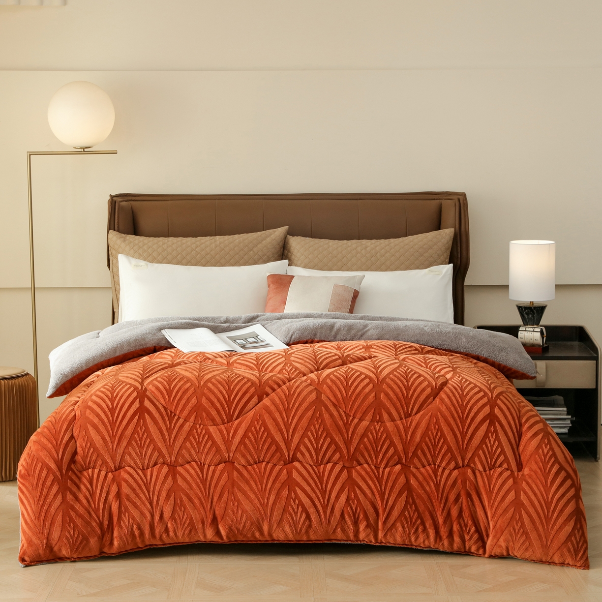 91家纺网 家纺一手货源 找家纺 爱微坊 2025年新款牛奶绒立体雕花加厚保暖冬被被子被芯 牛奶绒雕花-橘红色