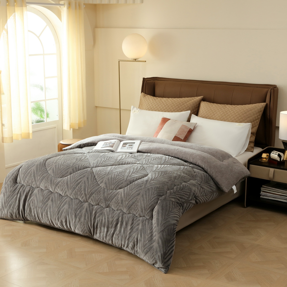 91家纺网 家纺一手货源 找家纺 爱微坊 2025年新款牛奶绒立体雕花加厚保暖冬被被子被芯 牛奶绒雕花-烟灰色